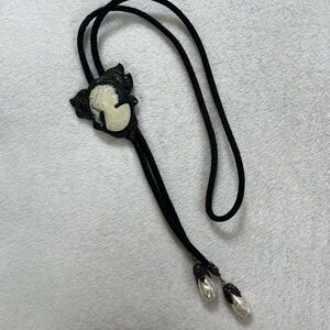 Vintage 80’s Black and Cream Cameo Bolo Tie
